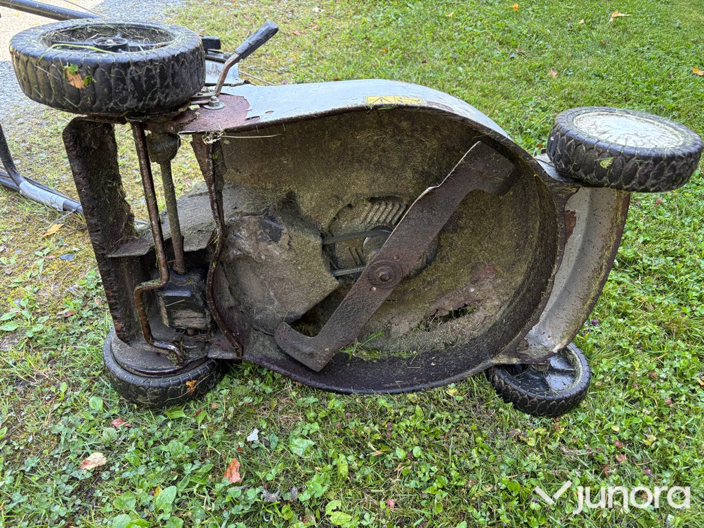 Gräsklippare - Med motor