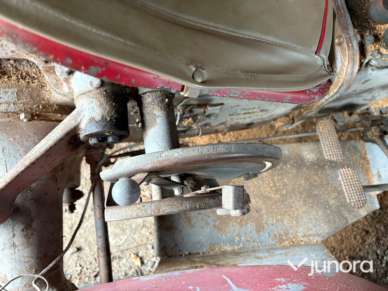 Massey Ferguson FE-35