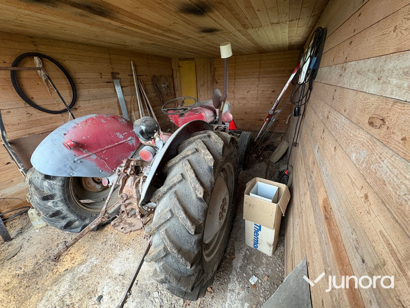 Massey Ferguson FE-35
