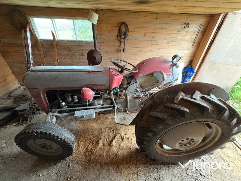 Massey Ferguson FE-35