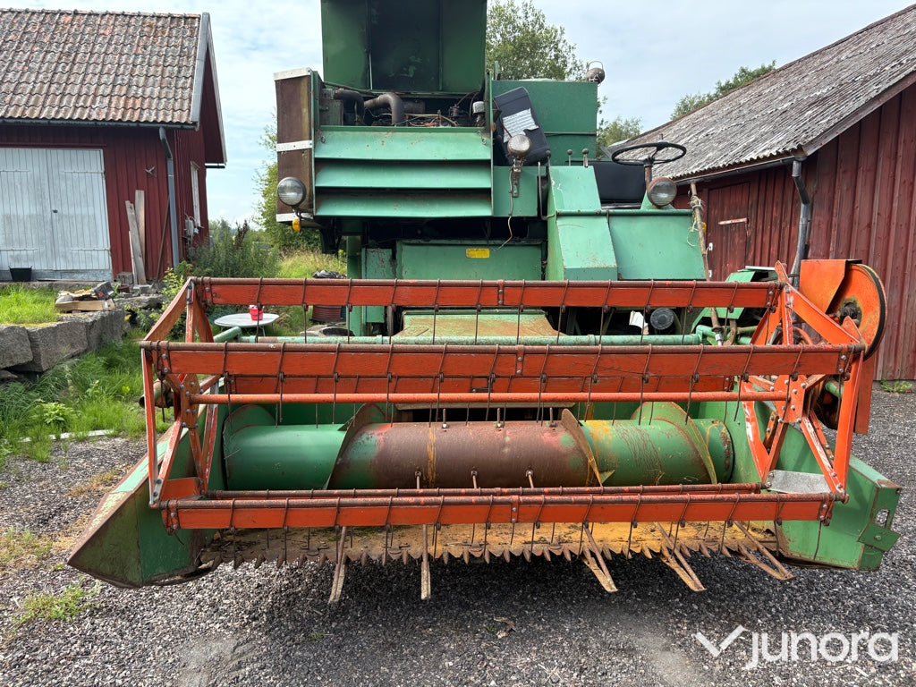 Skördetröska - BM-Volvo, Aktiv 800