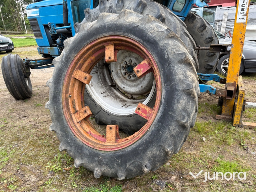 Traktordäck, dubbelmontage och snökedjor Goodyear Traction Sure Grip