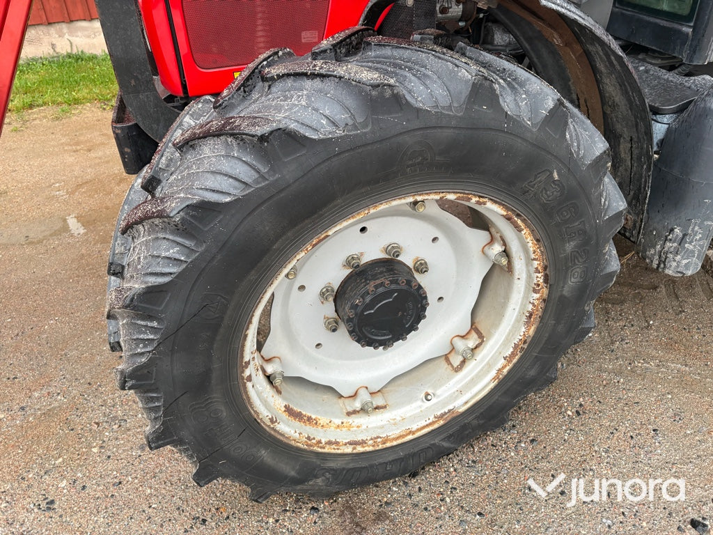 Traktor - Massey Ferguson 5455-4