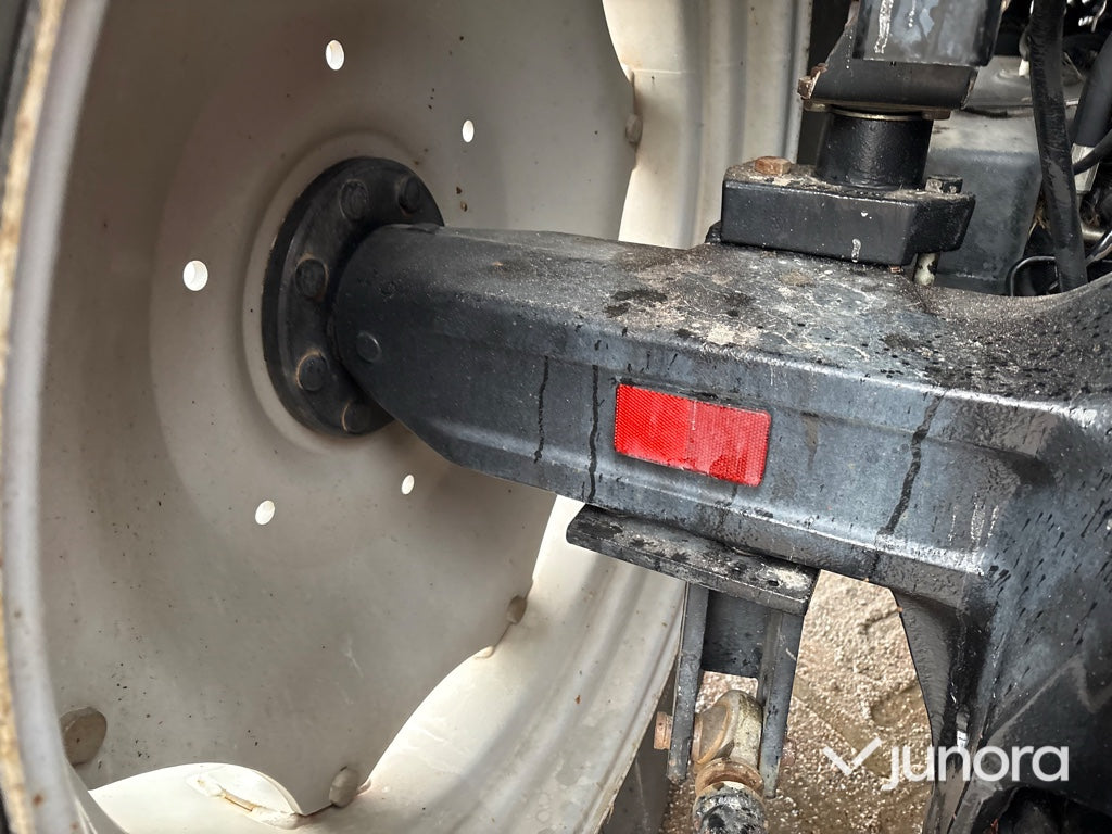 Traktor - Massey Ferguson 5455-4
