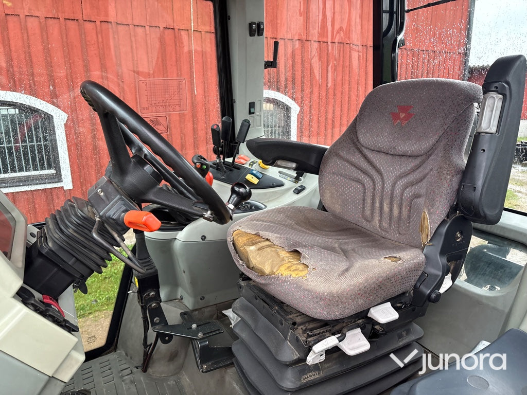 Traktor - Massey Ferguson 5455-4