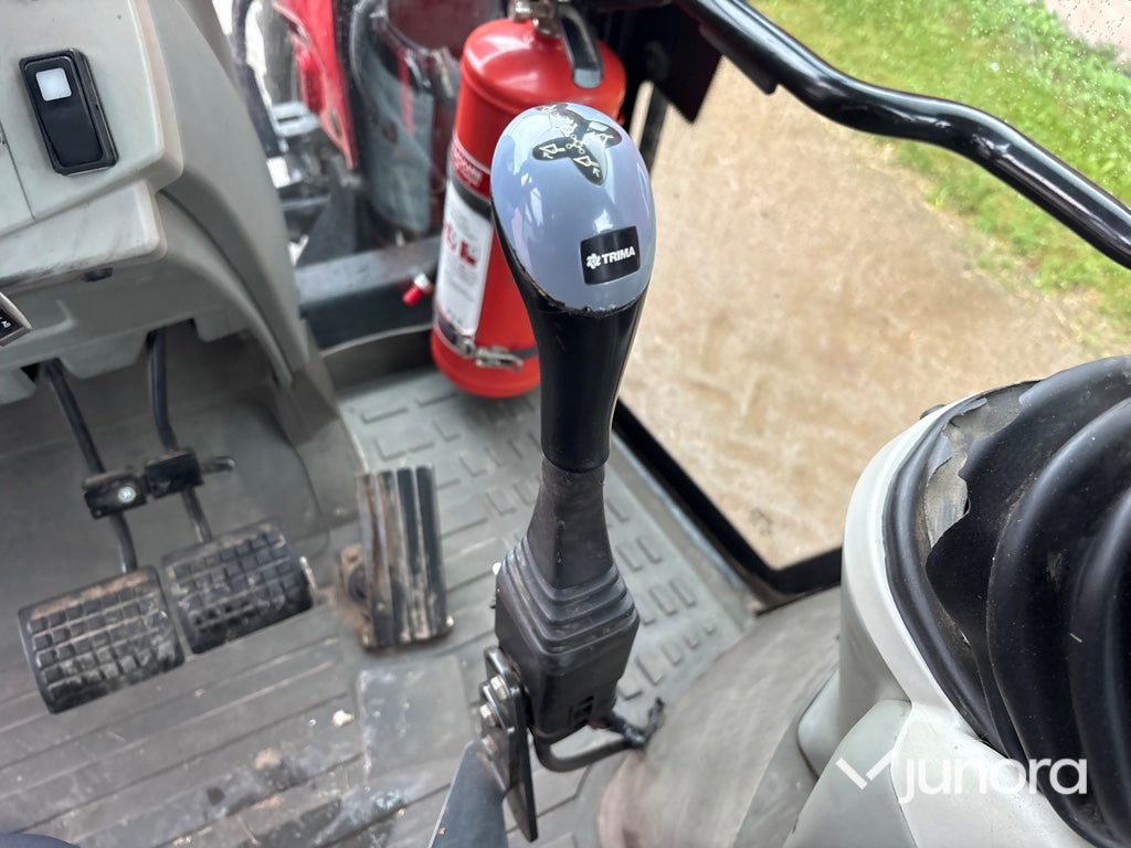 Traktor - Massey Ferguson 5455-4