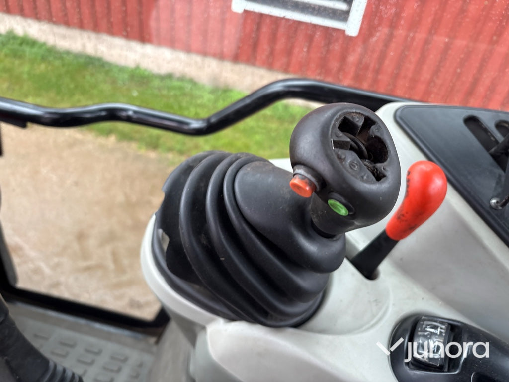 Traktor - Massey Ferguson 5455-4