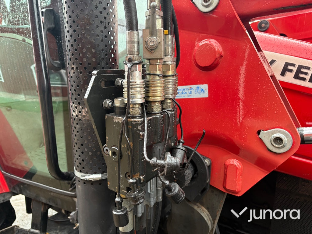 Traktor - Massey Ferguson 5455-4