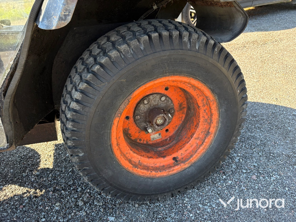 Traktor - Kubota, B 7100 HST, 4WD