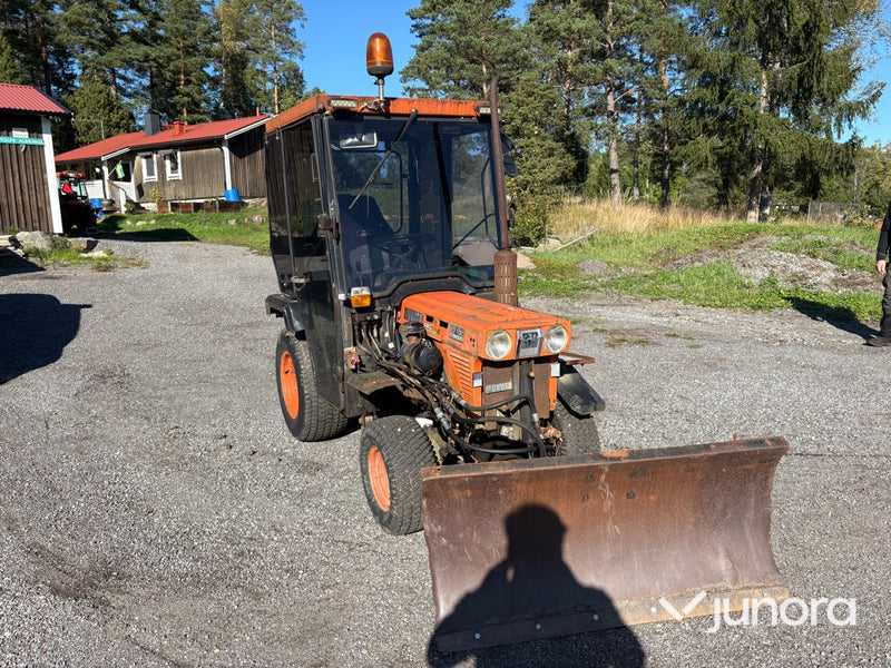 Traktor - Kubota, B 7100 HST, 4WD