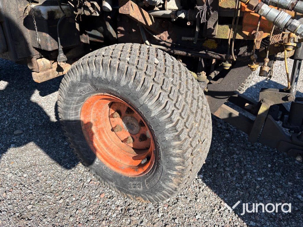 Traktor - Kubota, B 7100 HST, 4WD