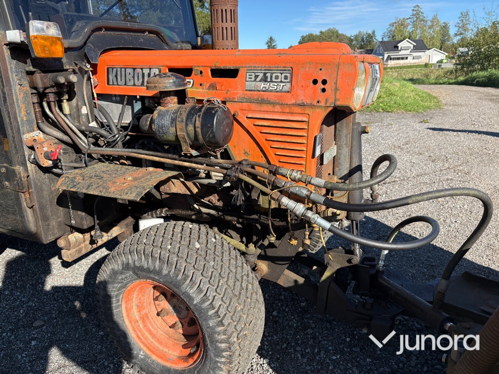 Traktor - Kubota, B 7100 HST, 4WD