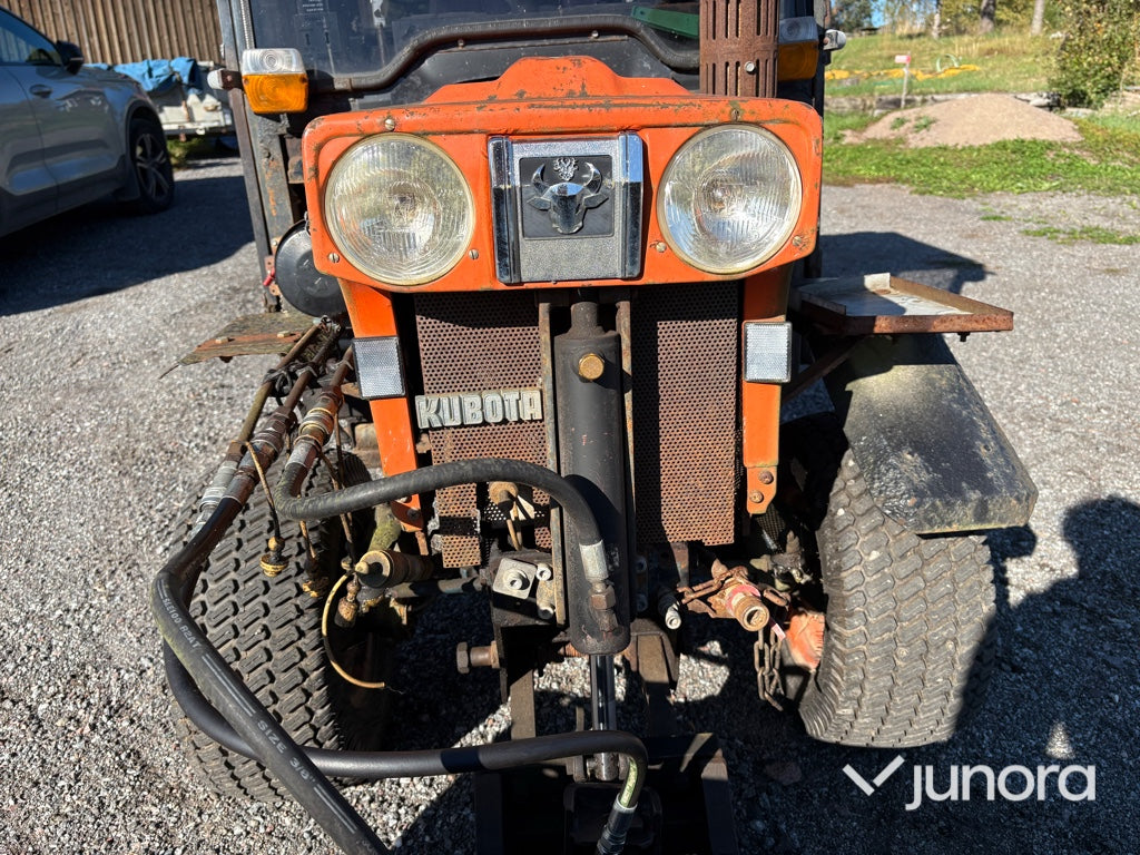 Traktor - Kubota, B 7100 HST, 4WD