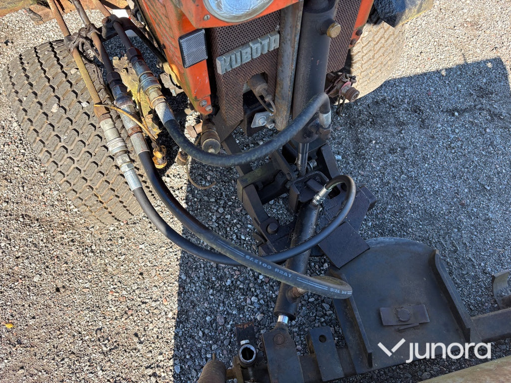 Traktor - Kubota, B 7100 HST, 4WD