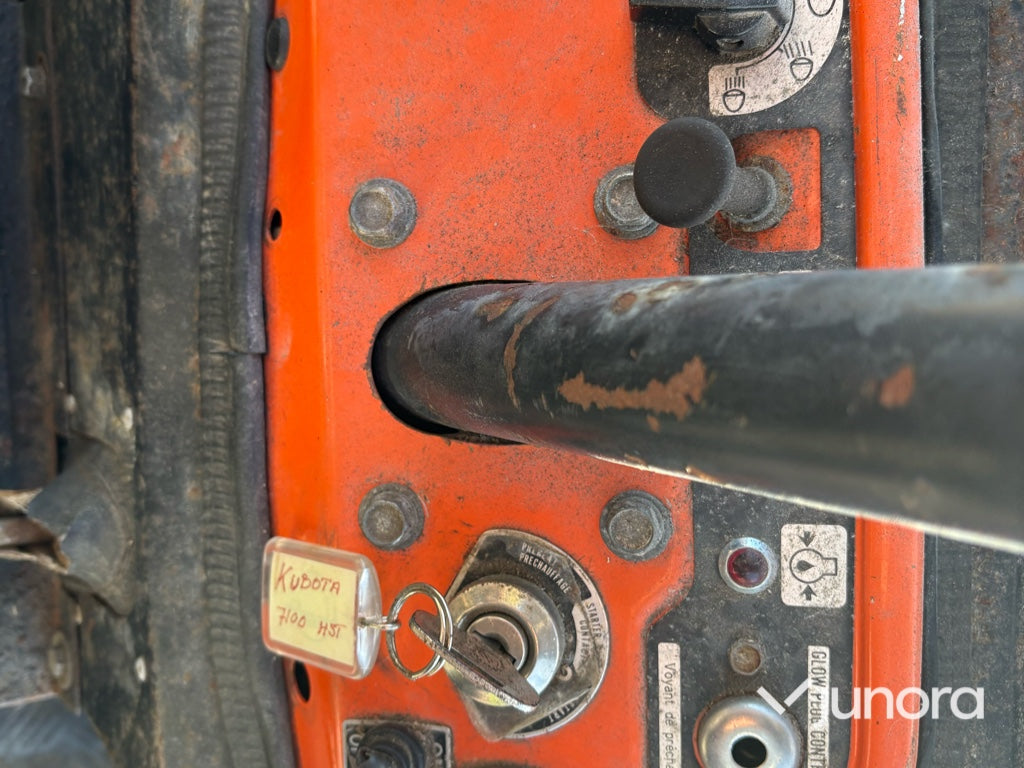Traktor - Kubota, B 7100 HST, 4WD