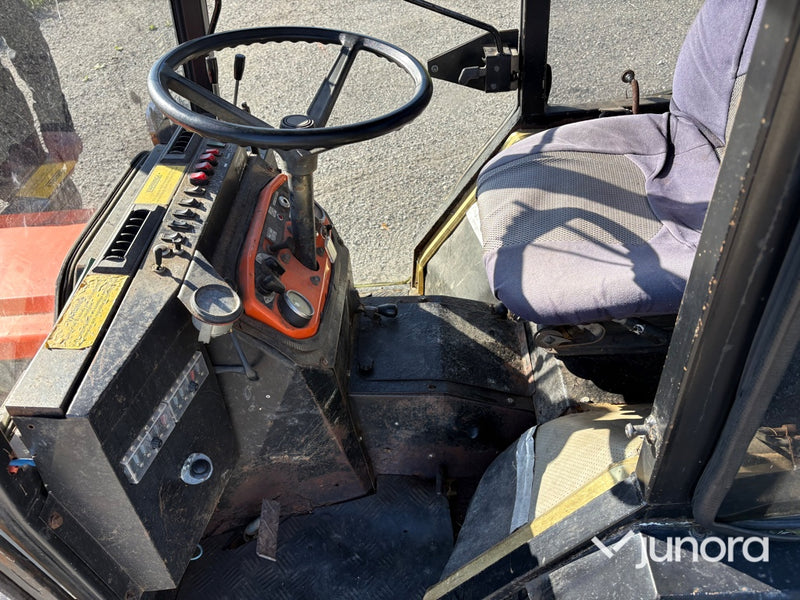 Traktor - Kubota, B 7100 HST, 4WD