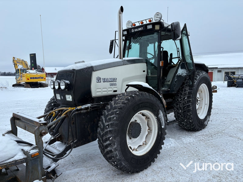 Traktor - Valmet, 8300