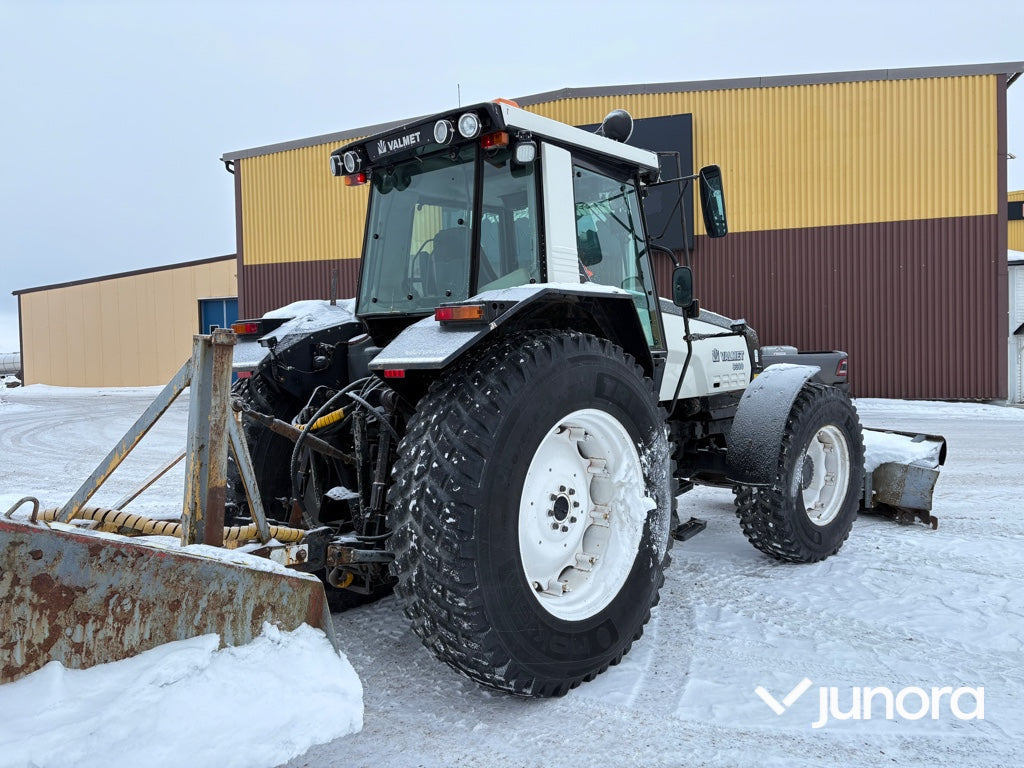 Traktor - Valmet, 8300