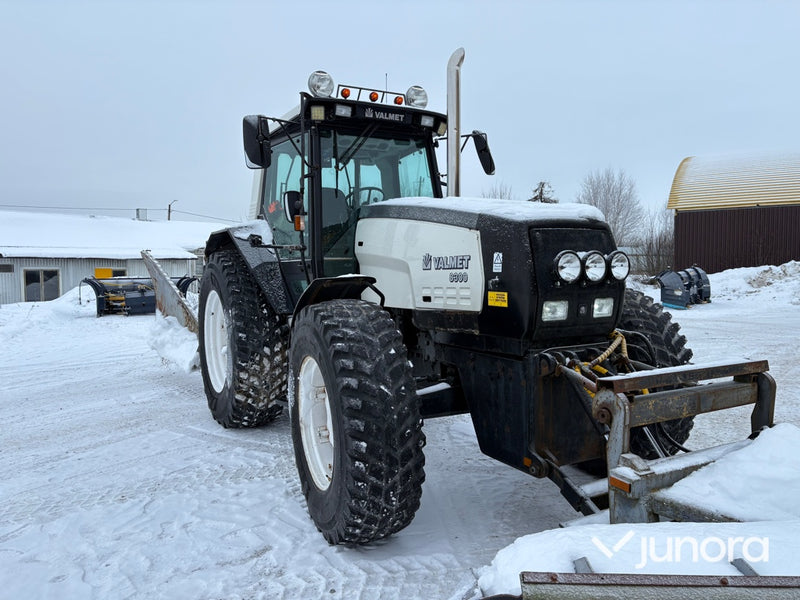 Traktor - Valmet, 8300