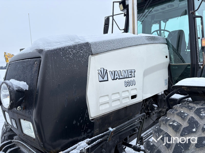 Traktor - Valmet, 8300