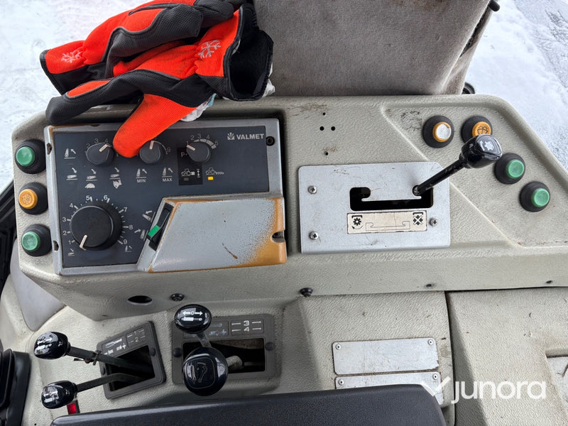 Traktor - Valmet, 8300