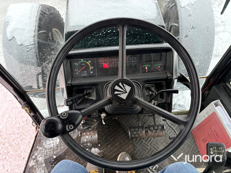 Traktor - Valmet, 8300