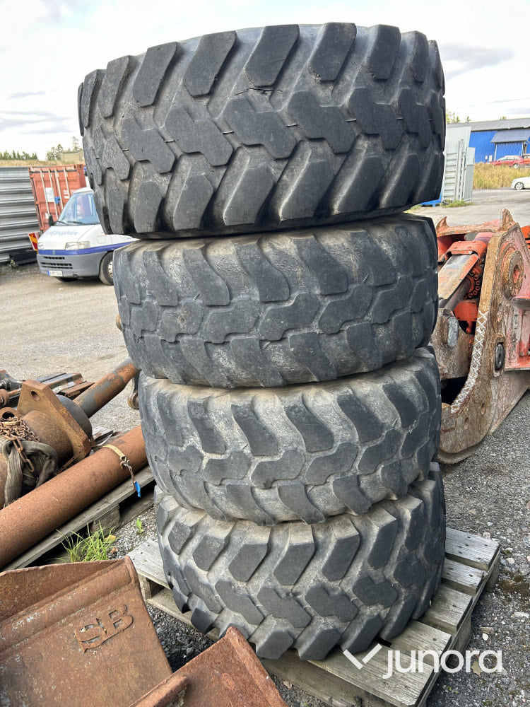 Däck med fälg Firestone Utility Duraforce 405/70R18