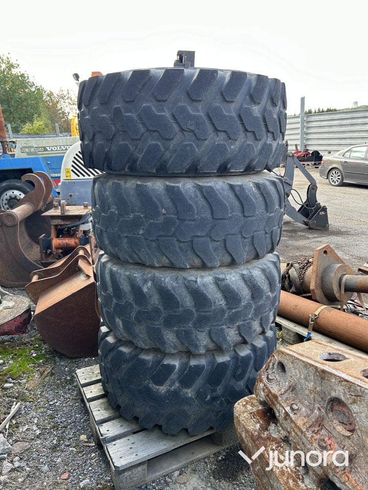 Däck med fälg Firestone Utility Duraforce 405/70R18