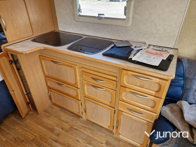 Husvagn Kabe Smaragd XL King Size