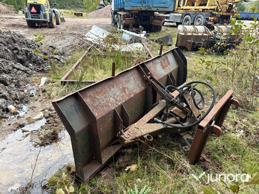 Hydraulisk diagonalplog med Trima-fäste