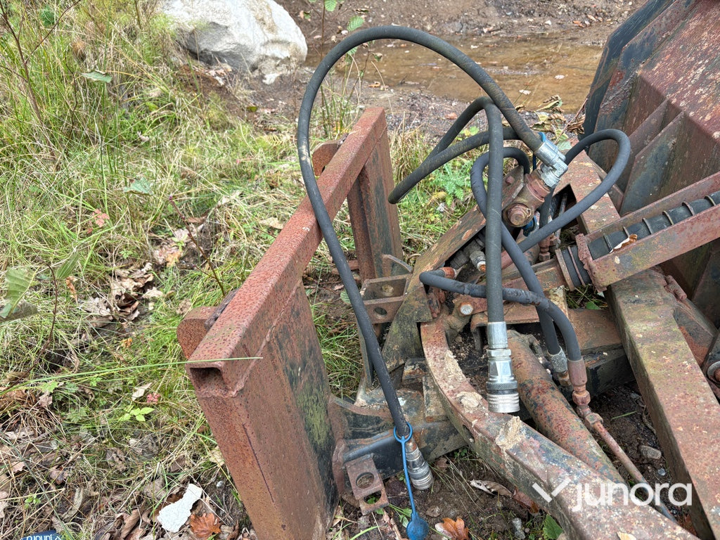 Hydraulisk diagonalplog med Trima-fäste