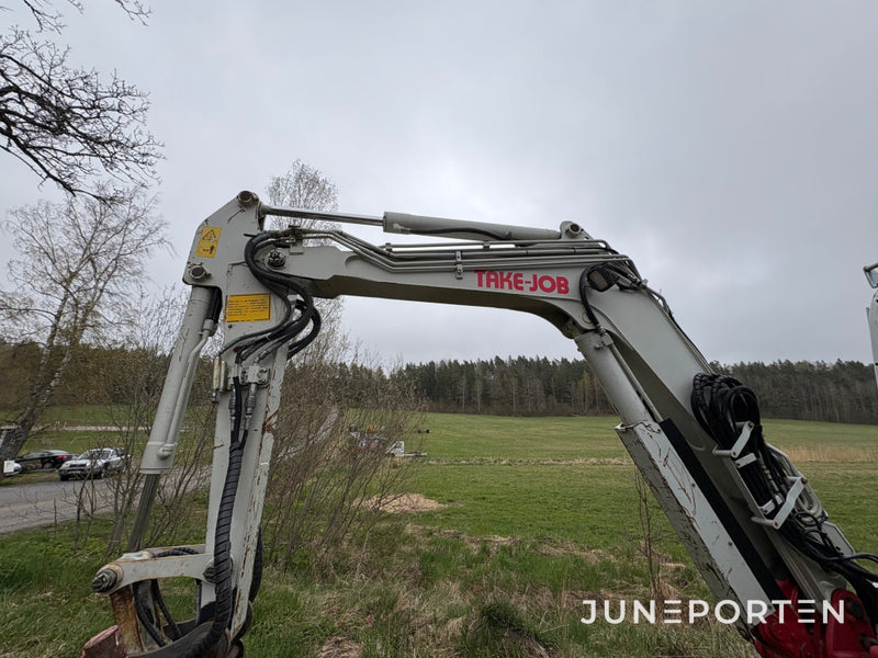 Bandgrävmaskin Take-Job TB 153 FR