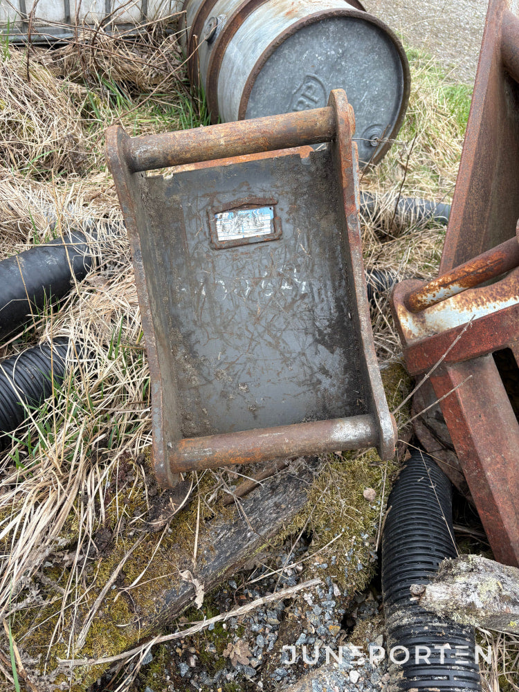 Bandgrävmaskin Take-Job TB 153 FR