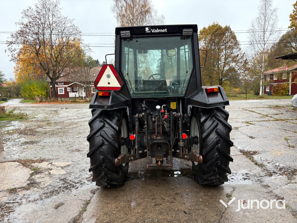 Traktor - Valmet 465-4, med lastare