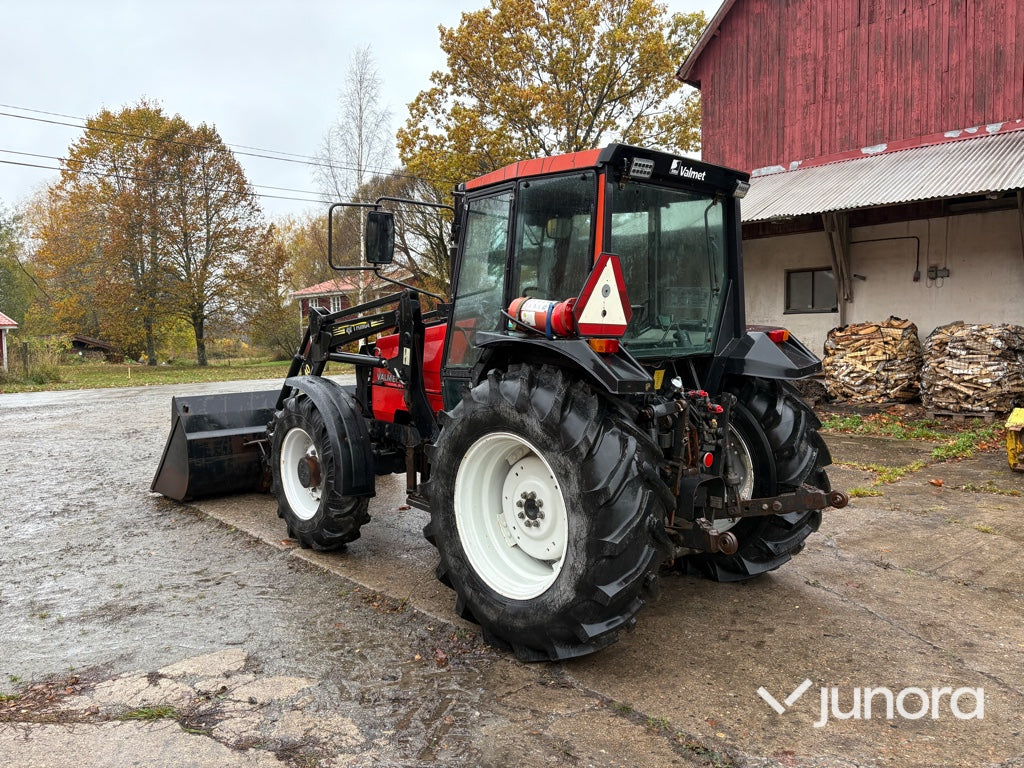 Traktor - Valmet 465-4, med lastare
