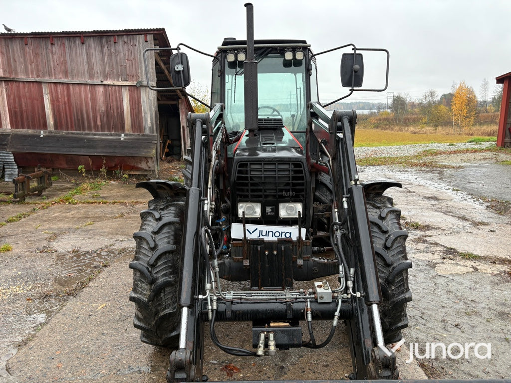 Traktor - Valmet 465-4, med lastare