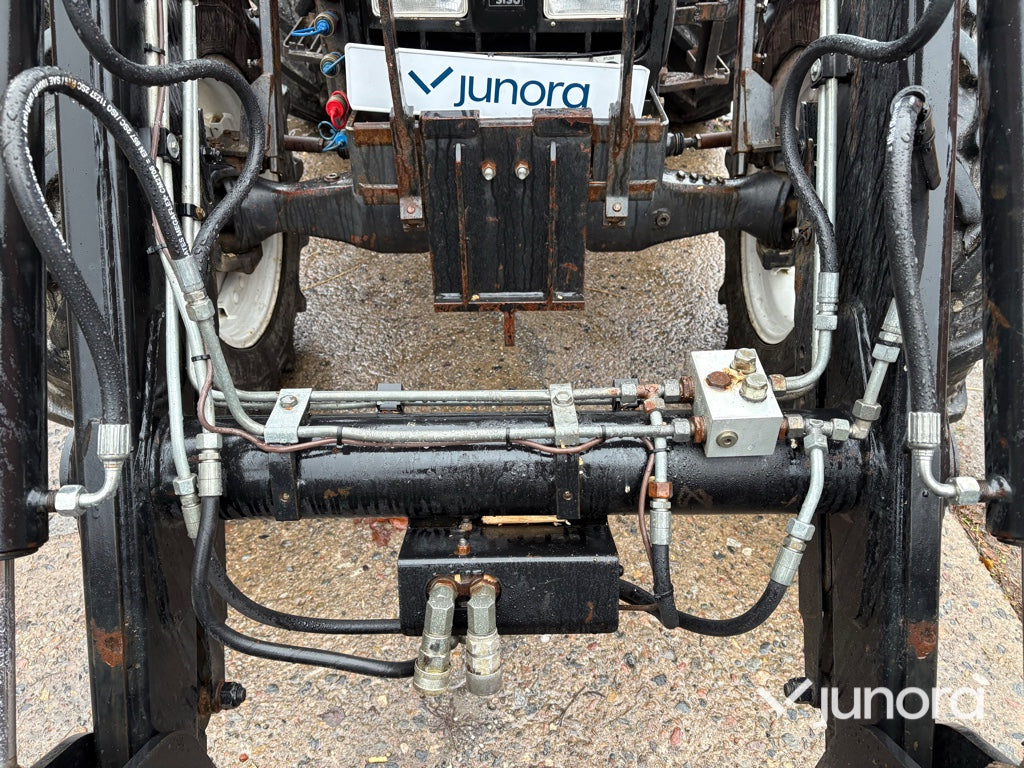 Traktor - Valmet 465-4, med lastare
