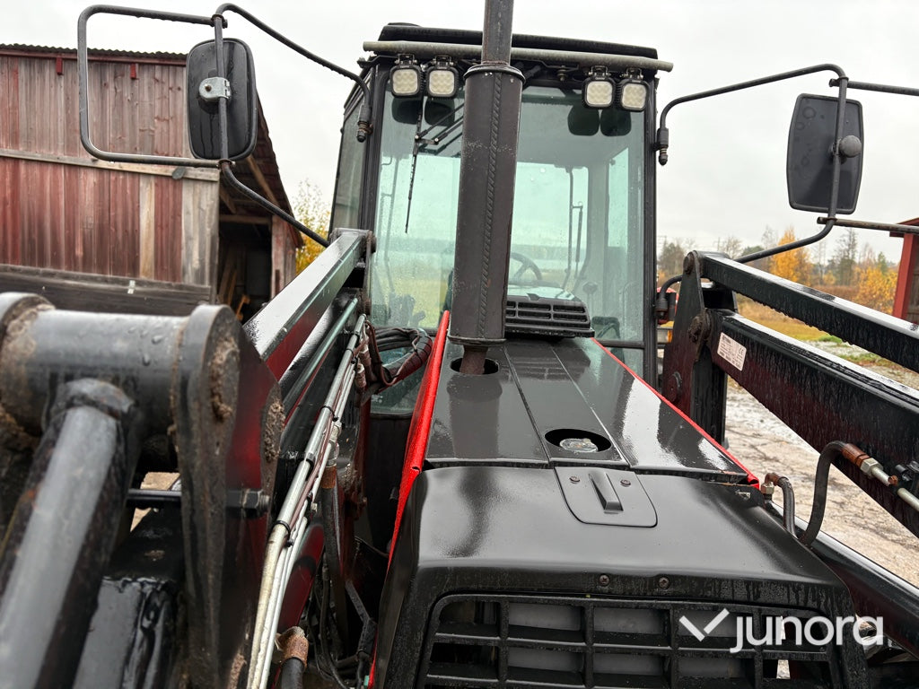 Traktor - Valmet 465-4, med lastare