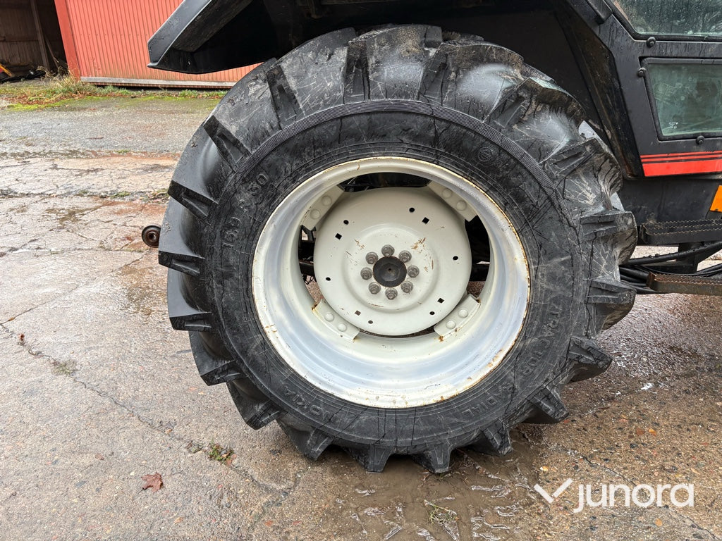 Traktor - Valmet 465-4, med lastare