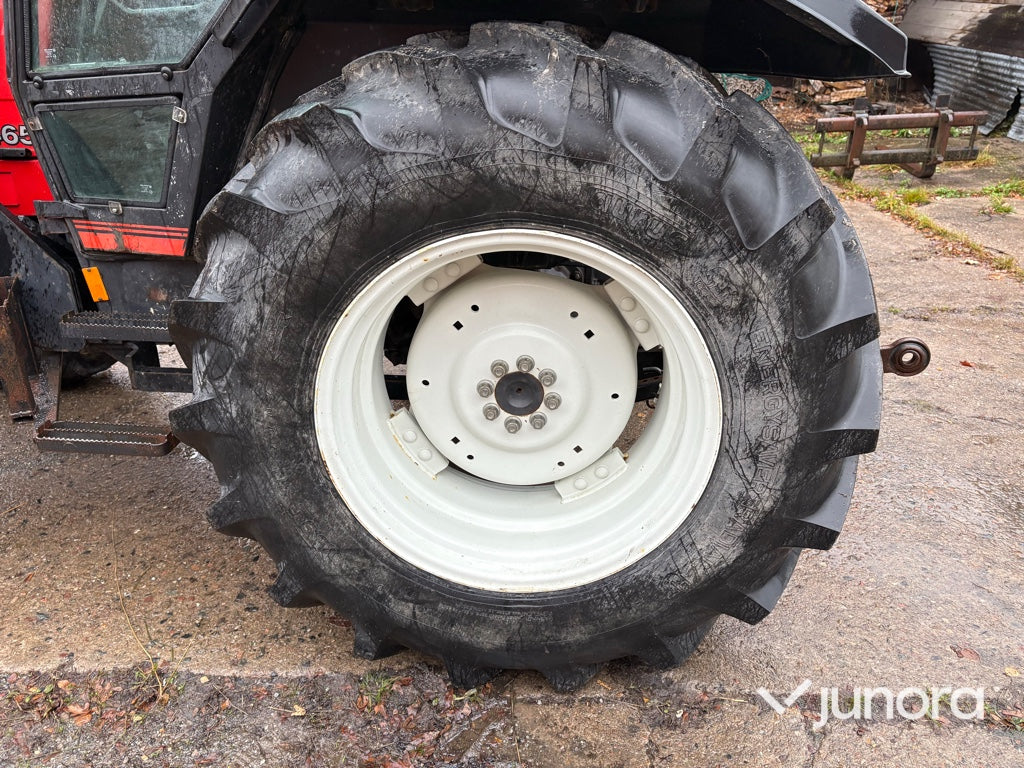 Traktor - Valmet 465-4, med lastare