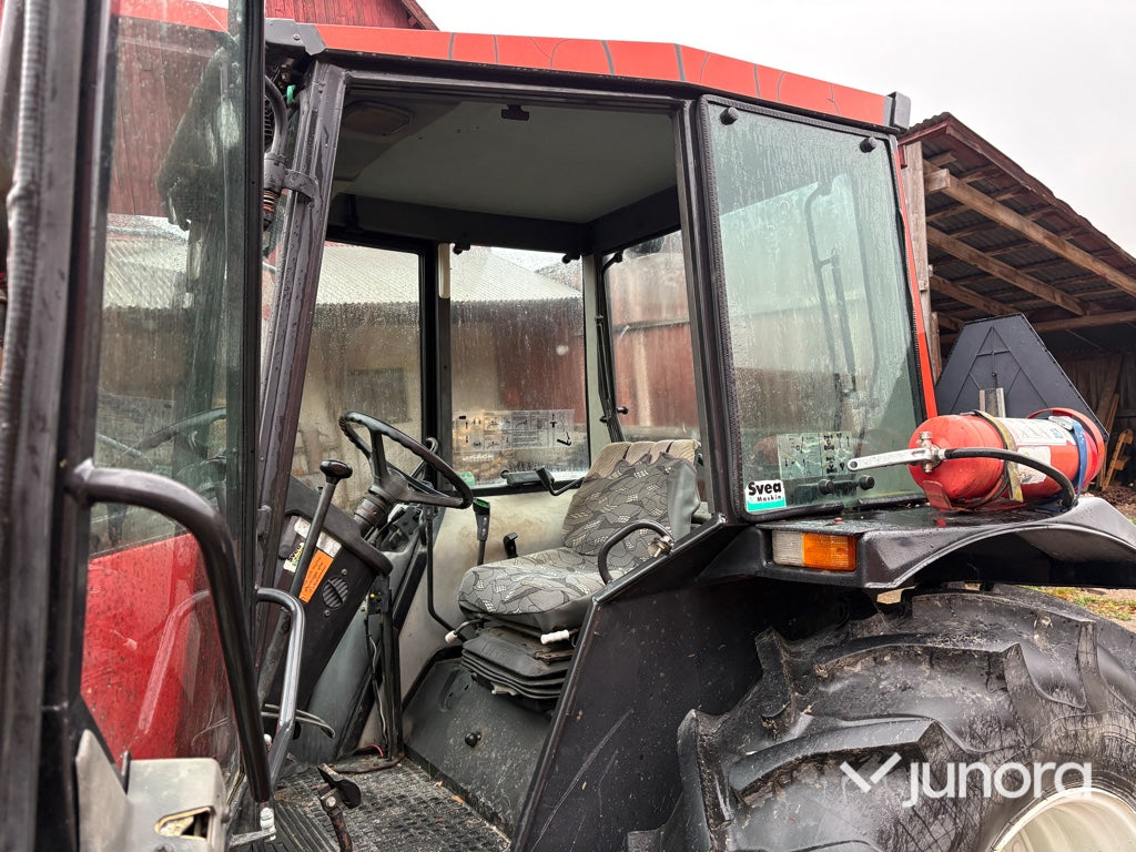 Traktor - Valmet 465-4, med lastare