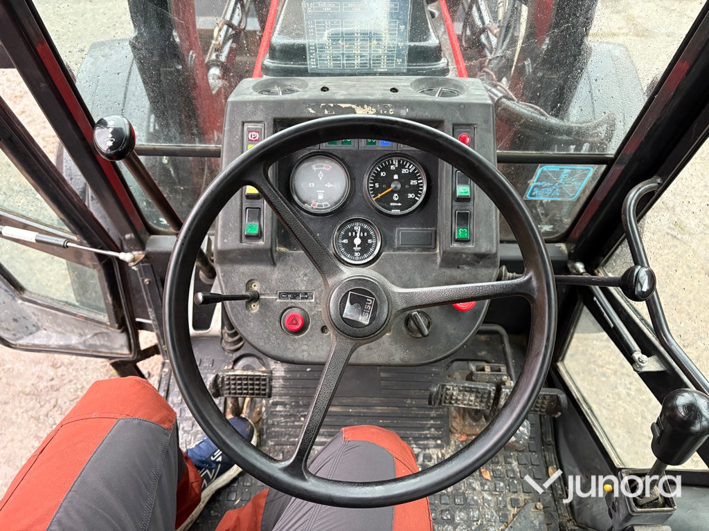 Traktor - Valmet 465-4, med lastare