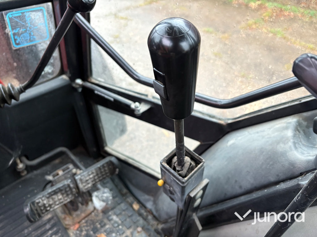 Traktor - Valmet 465-4, med lastare