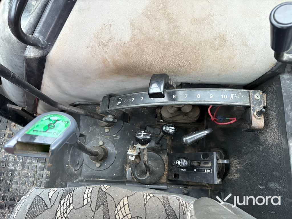 Traktor - Valmet 465-4, med lastare