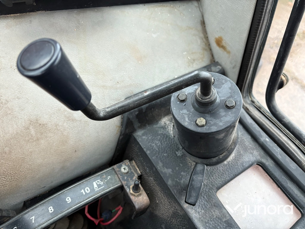 Traktor - Valmet 465-4, med lastare