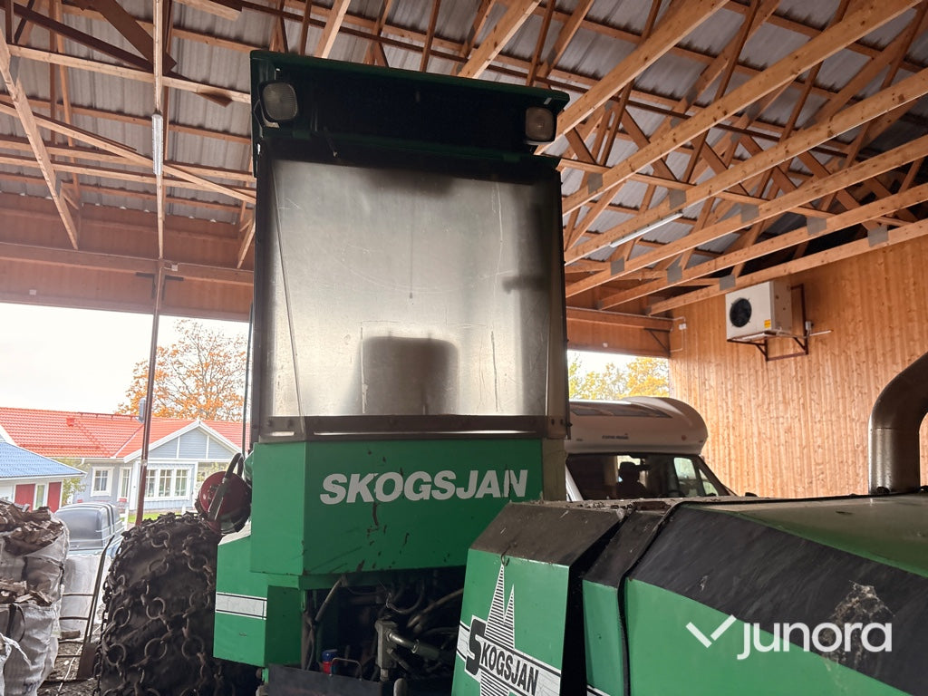 Skördare Skogsjan 487 XL