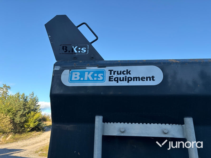 Lastbil + Släp + Flak - Scania, P420 B6X2*4NB