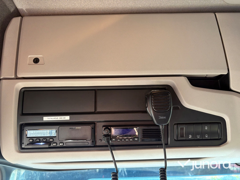 Lastbil + Släp + Flak - Scania, P420 B6X2*4NB