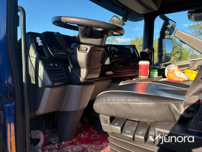 Lastbil + Släp + Flak - Scania, P420 B6X2*4NB