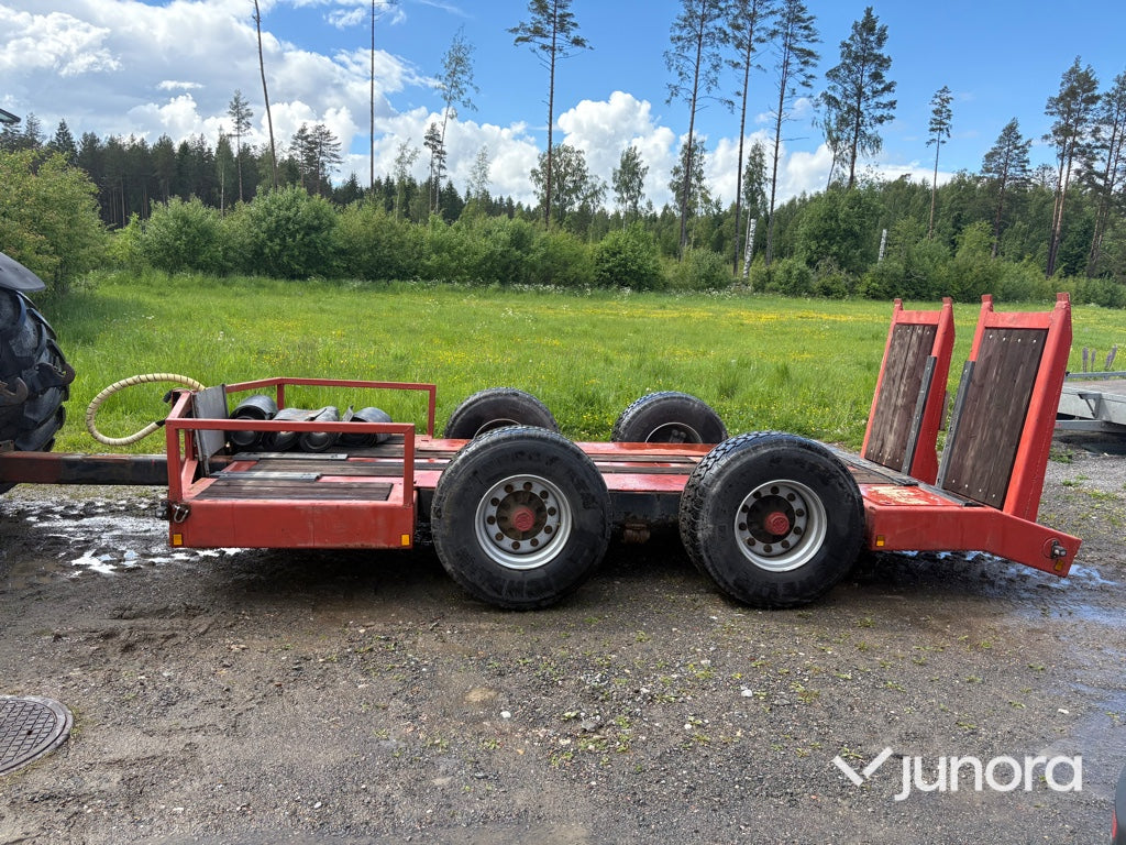 Trailer - Till grävmaskin